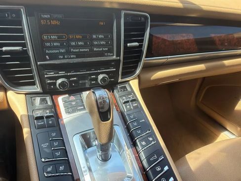 Used 2013 Porsche Panamera 4 Platinum Edition image 11