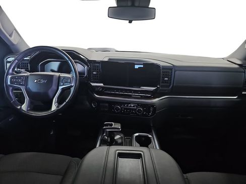Used 2022 Chevrolet Silverado 1500 LT Trail Boss w/ Convenience Package II AWD/4WD image 9