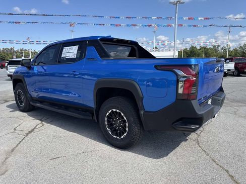 New 2026 Chevrolet Silverado EV Trail Boss w/ Premium Package image 3