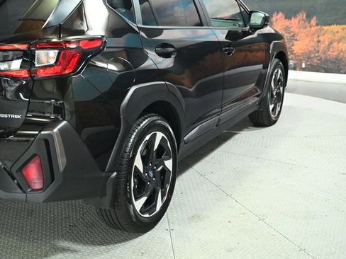 Certified 2025 Subaru Crosstrek 2.5i Limited w/ Popular Package #3A image 9