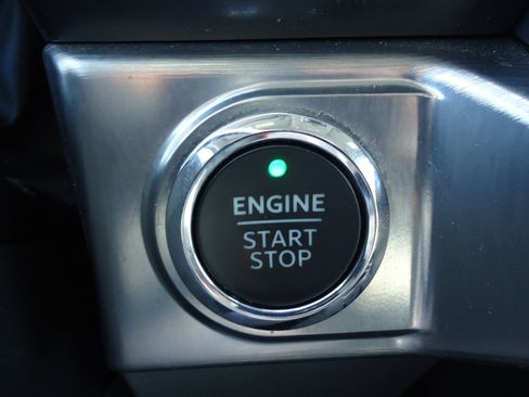 Used 2023 Ford F150 Lariat w/ Equipment Group 502A High image 25