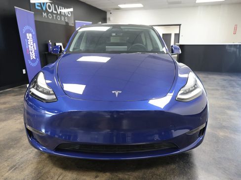 Used 2022 Tesla Model Y Long Range image 5