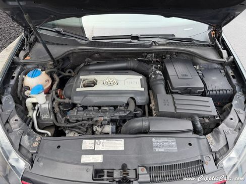 Used 2011 Volkswagen Golf 4-Door FWD image 14