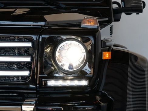 Used 2017 Mercedes-Benz G 550 Squared image 12