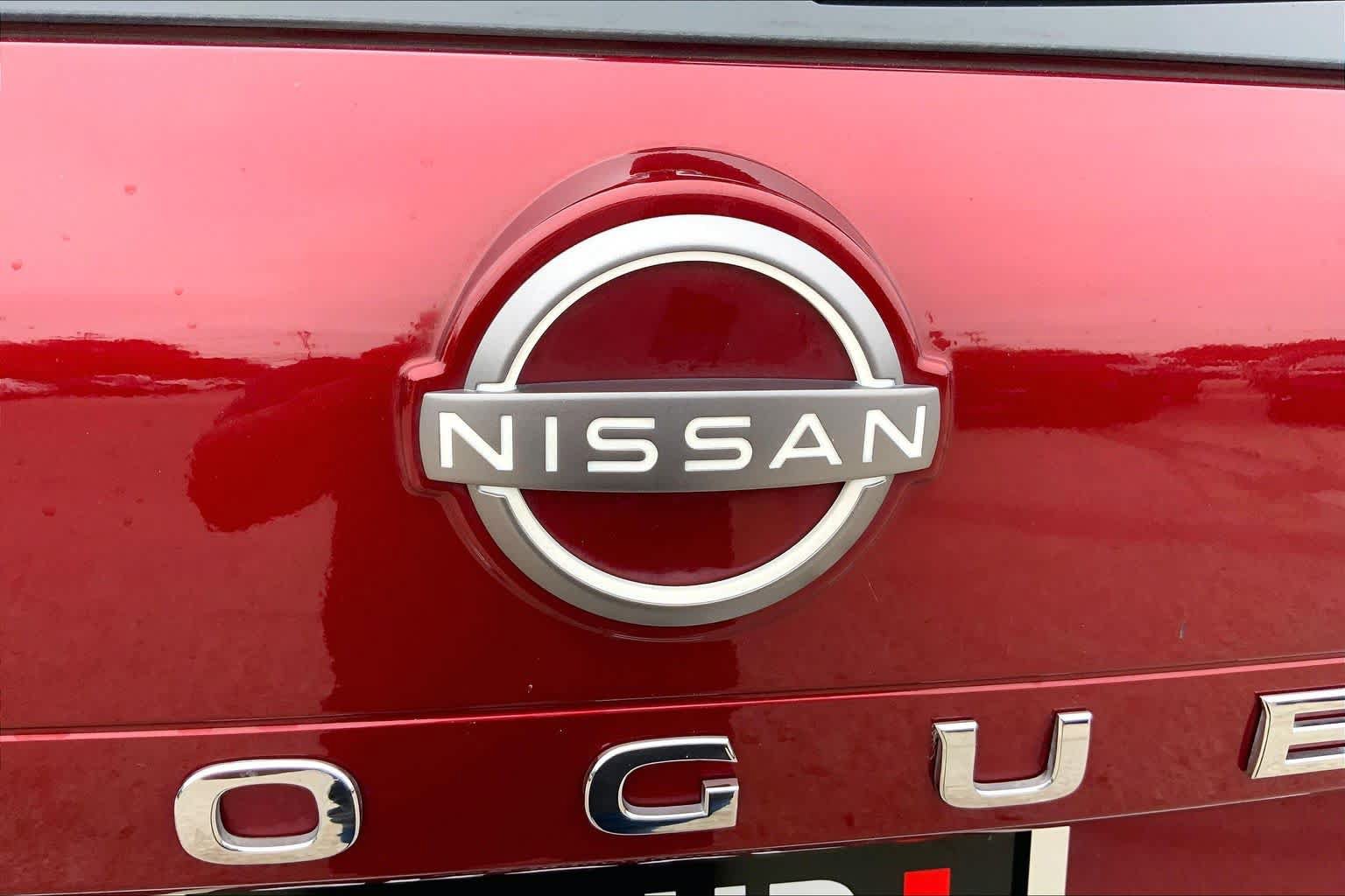 Used 2023 Nissan Rogue SV FWD image 30