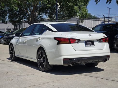 Used 2024 Nissan Altima 2.5 SR FWD image 8