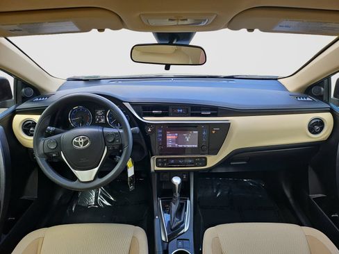 Used 2017 Toyota Corolla LE FWD image 14