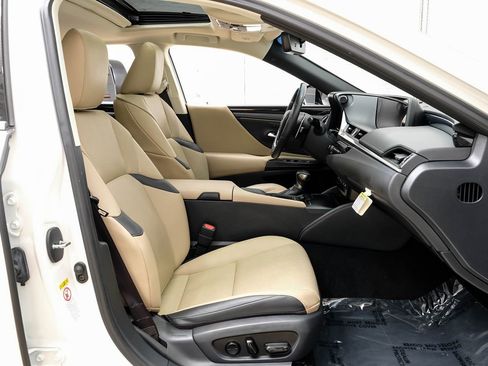 Used 2019 Lexus ES 350 w/ Premium Package image 30