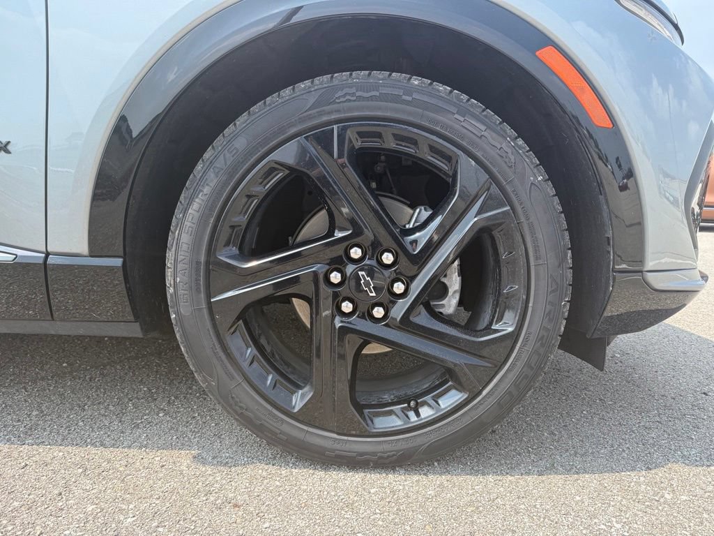 Used 2024 Chevrolet Equinox EV RS FWD image 17