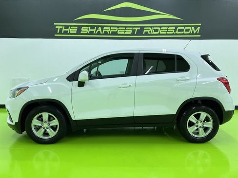 Used 2021 Chevrolet Trax LS w/ Tint and Cruise Package FWD image 6