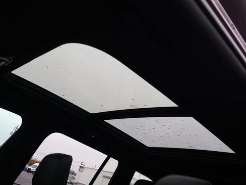 Used 2024 Jeep Grand Cherokee Overland image 36