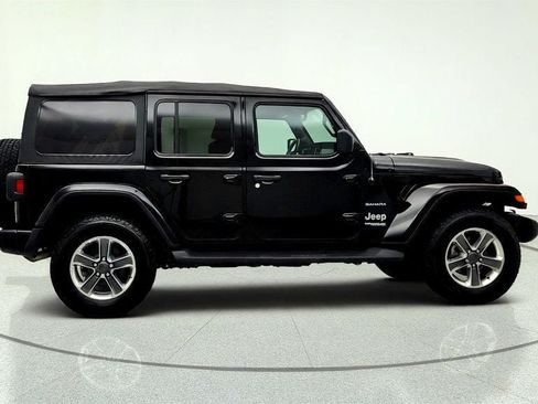Used 2022 Jeep Wrangler Unlimited Sahara w/ Cold Weather Group AWD/4WD image 4