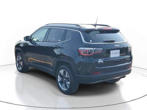 Used 2018 Jeep Compass Limited w/ Navigation Group AWD/4WD image 3