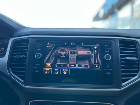 Used 2021 Volkswagen Atlas SE w/ Panoramic Sunroof Package FWD image 25