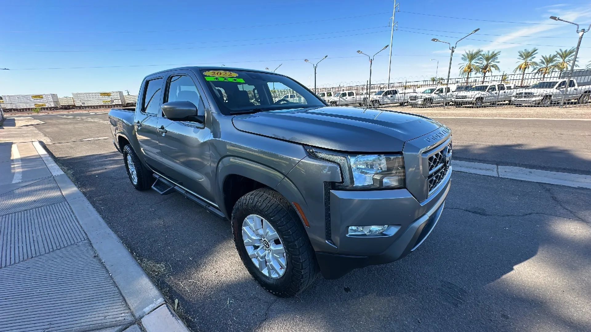 Used 2022 Nissan Frontier SV AWD/4WD image 7
