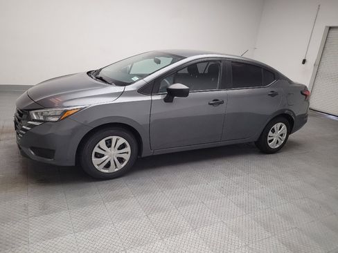 Used 2025 Nissan Versa S w/ Trunk Package FWD image 2