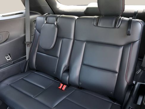 Used 2025 Ford Explorer ST-Line w/ Premium Package RWD image 17