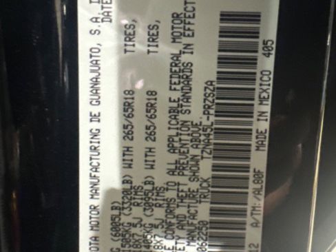 Used 2025 Toyota Tacoma TRD Sport image 39