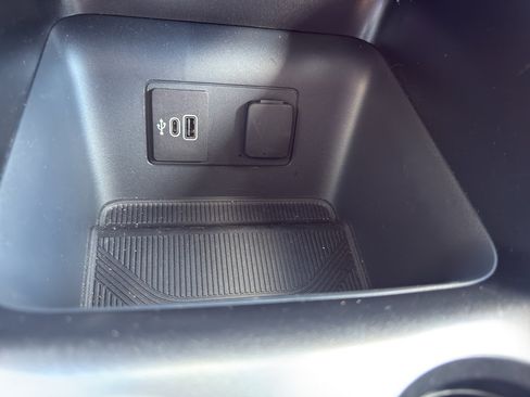 New 2026 Ford Explorer Active w/ Active Comfort Package image 21