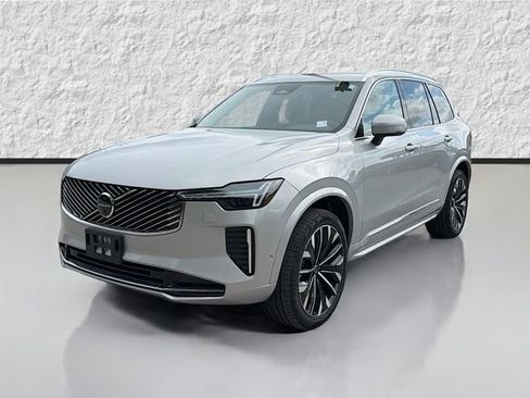 Used 2025 Volvo XC90 B5 Plus image 7