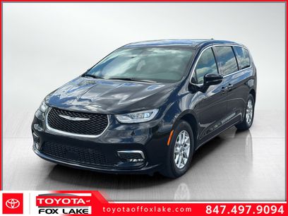 Used 2024 Chrysler Pacifica Touring