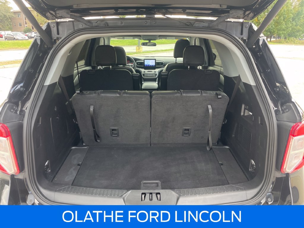 Used 2023 Ford Explorer XLT w/ Equipment Group 202A AWD/4WD image 24
