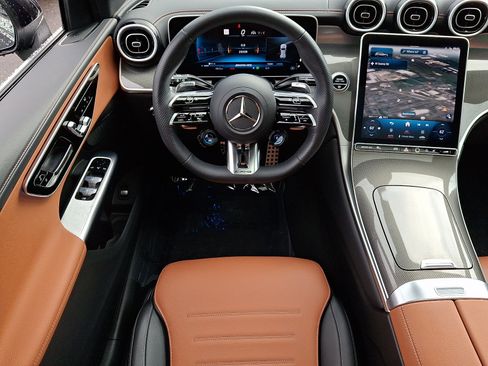 Used 2024 Mercedes-Benz GLC 43 AMG 4MATIC image 11