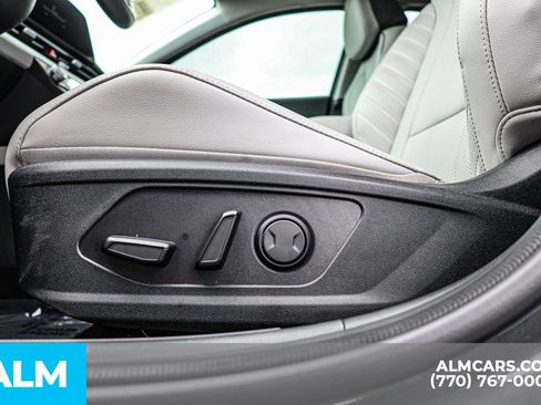 Used 2023 Hyundai Elantra Limited image 24