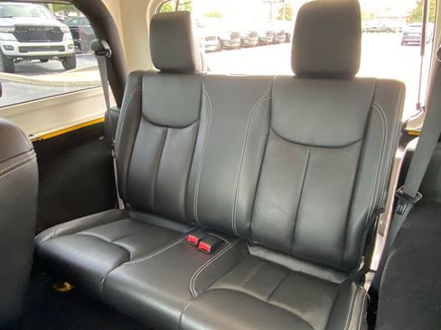 Used 2015 Jeep Wrangler Sahara w/ Connectivity Group AWD/4WD image 24