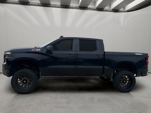 Used 2019 Chevrolet Silverado 1500 Custom Trail Boss w/ Custom Convenience Package AWD/4WD image 2