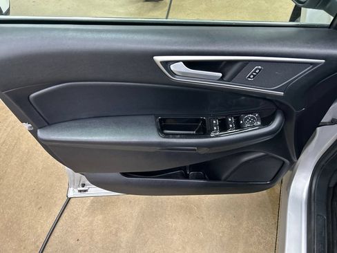 Certified 2019 Ford Edge SEL w/ Cold Weather Package AWD/4WD image 15