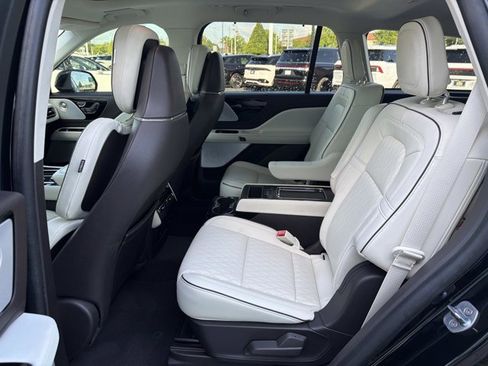Used 2024 Lincoln Aviator Black Label AWD/4WD image 18