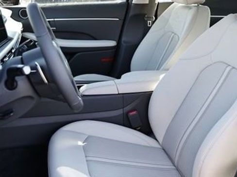 New 2026 Hyundai Sonata SEL FWD image 8