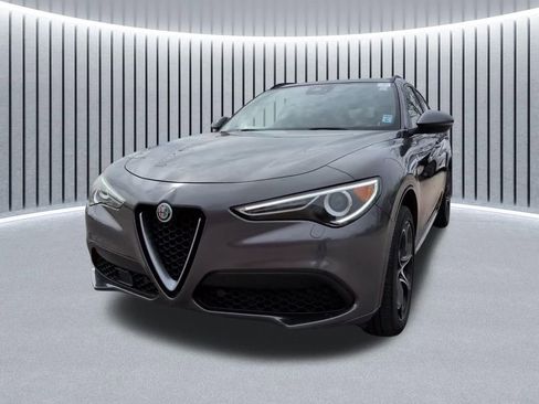 Used 2023 Alfa Romeo Stelvio Ti w/ Active Assist Plus Package image 17