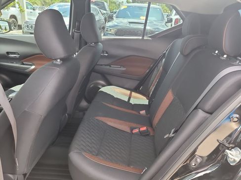 Used 2021 Nissan Kicks SR FWD image 12