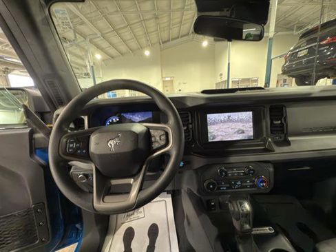 Used 2022 Ford Bronco 2-Door AWD/4WD image 13