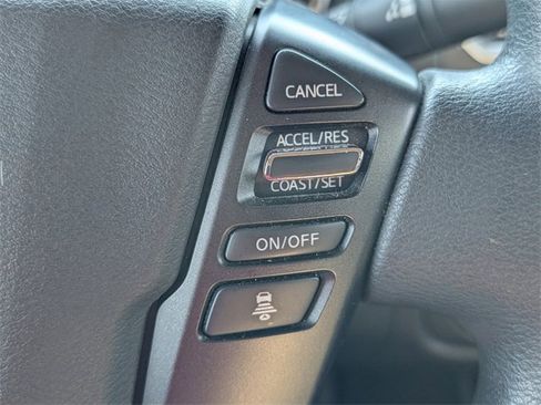 Used 2022 Nissan Frontier SV w/ Technology Package image 21