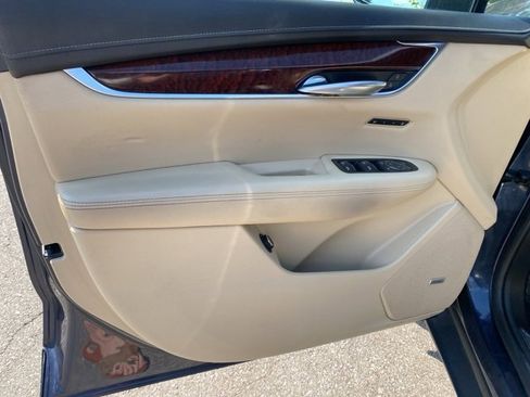 Used 2019 Cadillac XT5 Luxury image 16