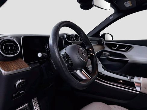 Used 2023 Mercedes-Benz GLC 300 4MATIC image 10