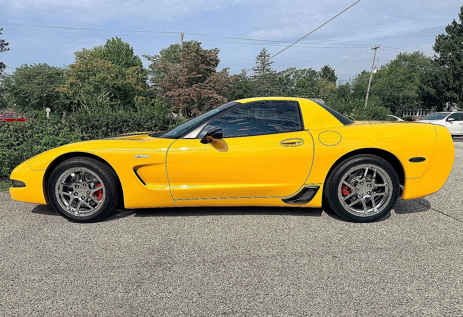 Used 2004 Chevrolet Corvette Z06 w/ Memory Package RWD image 8