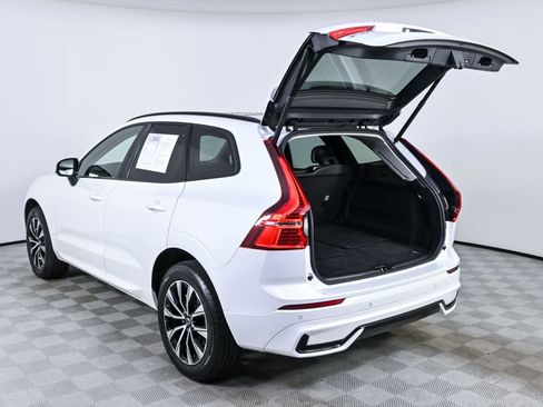 Used 2025 Volvo XC60 B5 Core AWD/4WD image 33