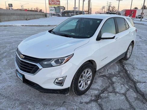 Used 2021 Chevrolet Equinox LT image 3