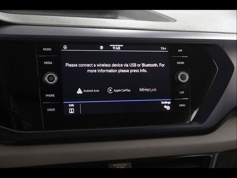 Certified 2022 Volkswagen Taos SE FWD image 12