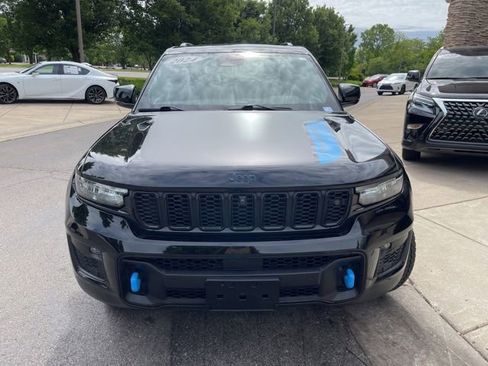 Used 2024 Jeep Grand Cherokee Trailhawk w/ Advanced Protech Group II AWD/4WD image 7
