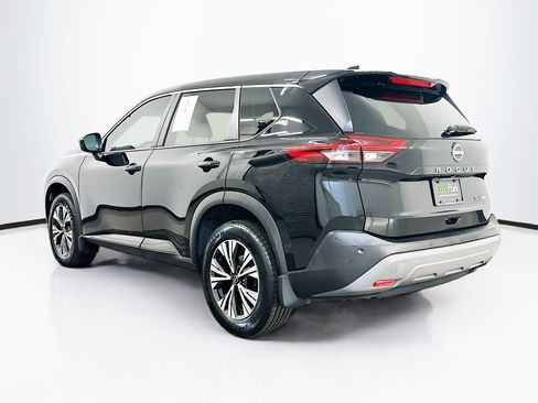 Used 2023 Nissan Rogue SV image 5