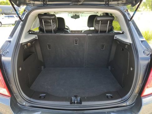 Used 2018 Chevrolet Trax LT w/ LT Convenience Package AWD/4WD image 8