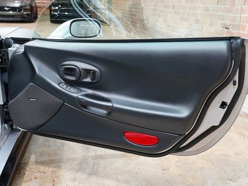 Used 2003 Chevrolet Corvette Z06 w/ Memory Package, 3 Drivers RWD image 47