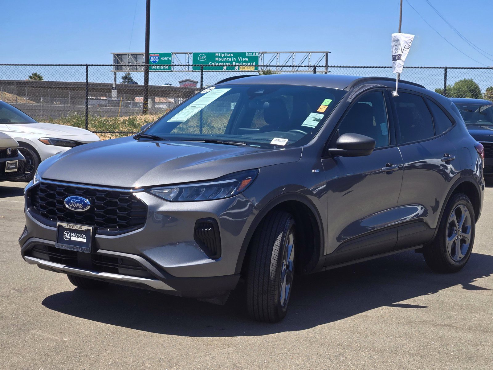 Used 2025 Ford Escape ST-Line AWD/4WD image 3