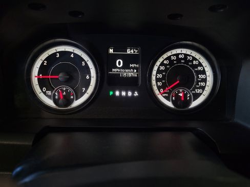 Used 2014 RAM 1500 Classic SLT RWD image 23
