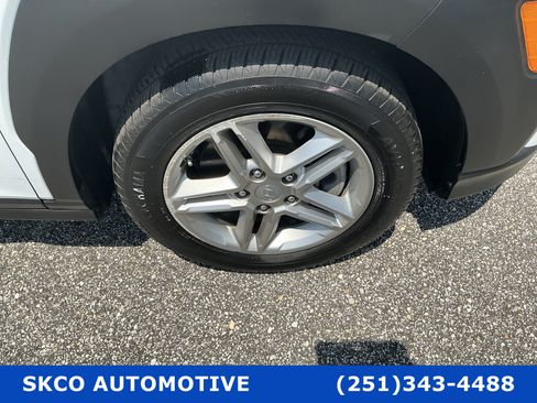 Used 2021 Hyundai Kona SE AWD/4WD image 9